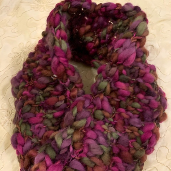 Custom Scarf! Beautiful yarn in shades of purple - Picture 6 of 8